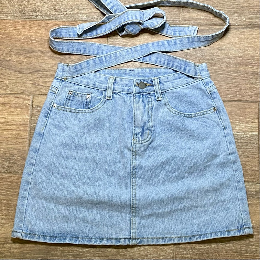 Lace-Up Belt Denim Skirt Size Medium - Picture 3 of 10